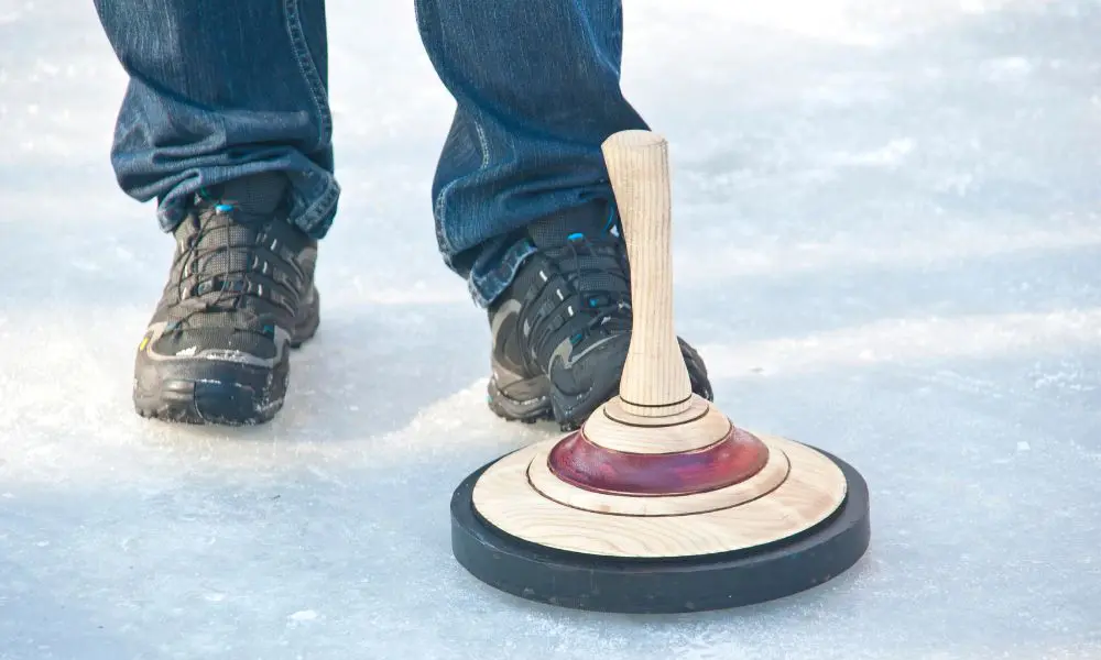 Eisstockschießen: Strategie trifft Teamgeist