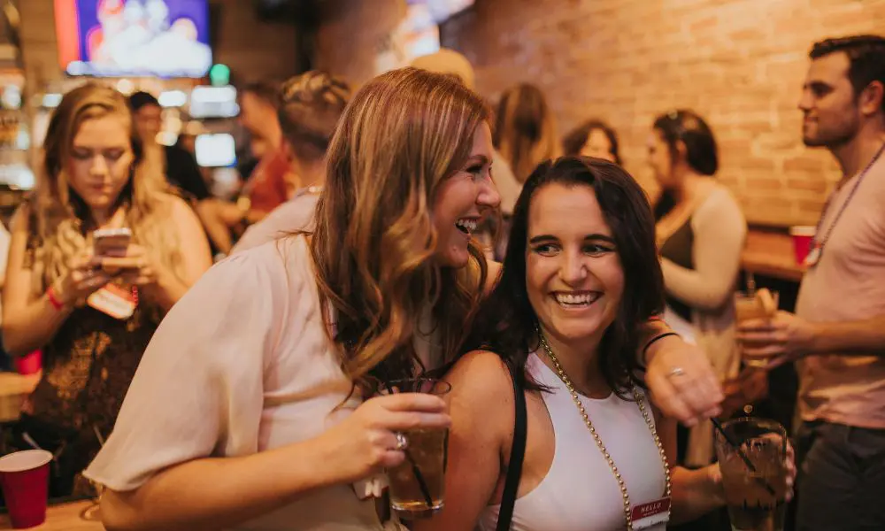 Live-Pub-Quiz mit Comedy: Lachen und Rätseln im Team